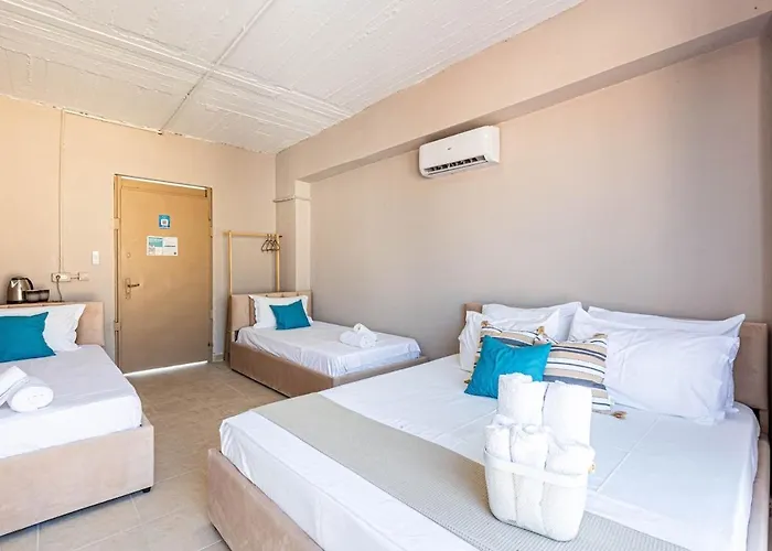 52 - & Access Daire Himarë